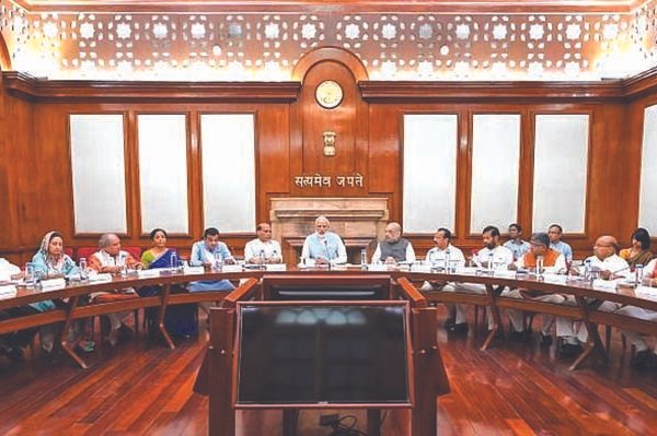 100 नए एयरपोर्ट बनाने को कैबिनेट की मंजूरी,…