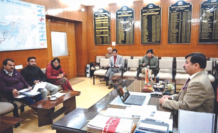 рдЬрд┐рд▓рд╛ рдореЗрдВ рдирд┐рд░рдВрддрд░ рд╣реЛ рд░рд╣реА рдШрд░реЗрд▓реВ рдЧреИрд╕ рдХреА…