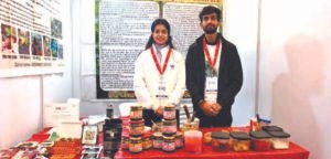 पत्ता पान का, बन रहा केंद्र पहचान का