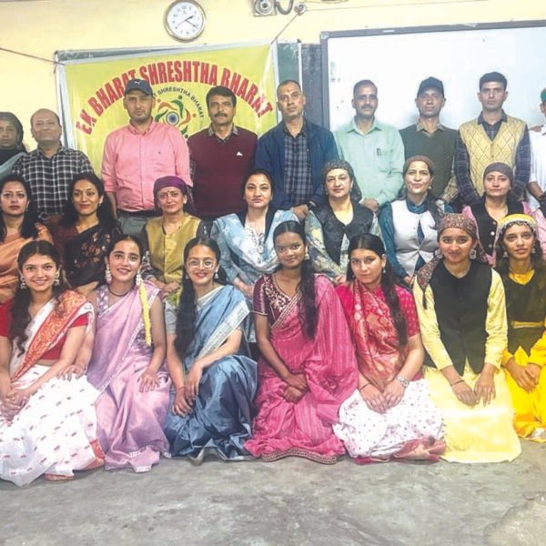 राजकीय वरिष्ठ माध्यमिक विद्यालय ढली में “एक भारत&hellip;