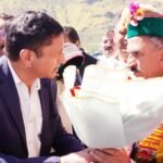 मुख्यमंत्री सुक्खू का रामपुर पहुंचने पर एनजेएचपीएस परियोजना प्रमुख ने किया स्वागत