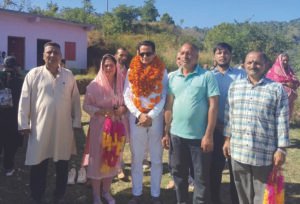 देवता माहूनाग मंदिर में चीफ इंजीनियर हेमंत तंवर&hellip;
